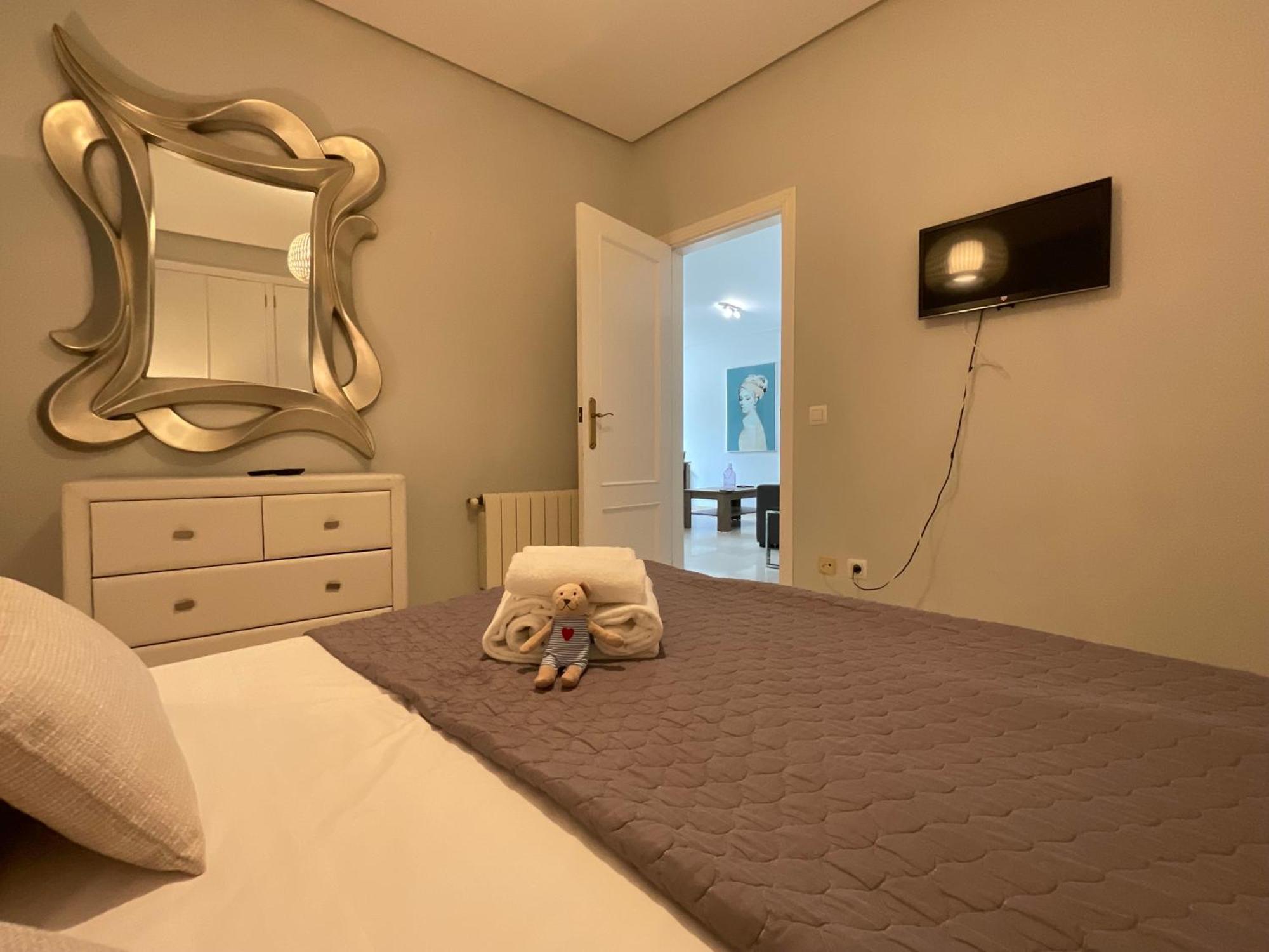 Travel Habitat Atico Calle Comedias Apartment Valencia Bagian luar foto