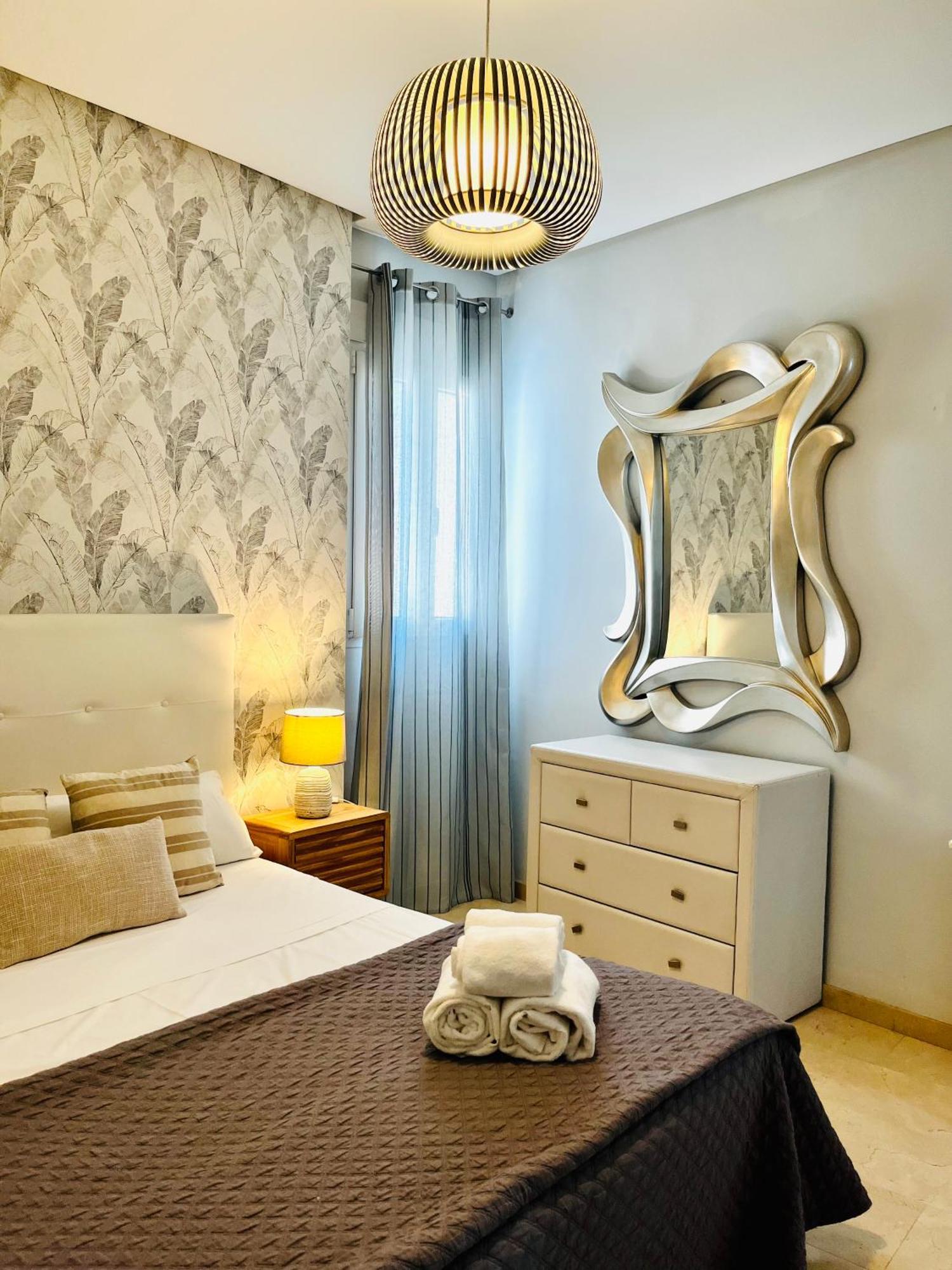 Travel Habitat Atico Calle Comedias Apartment Valencia Bagian luar foto