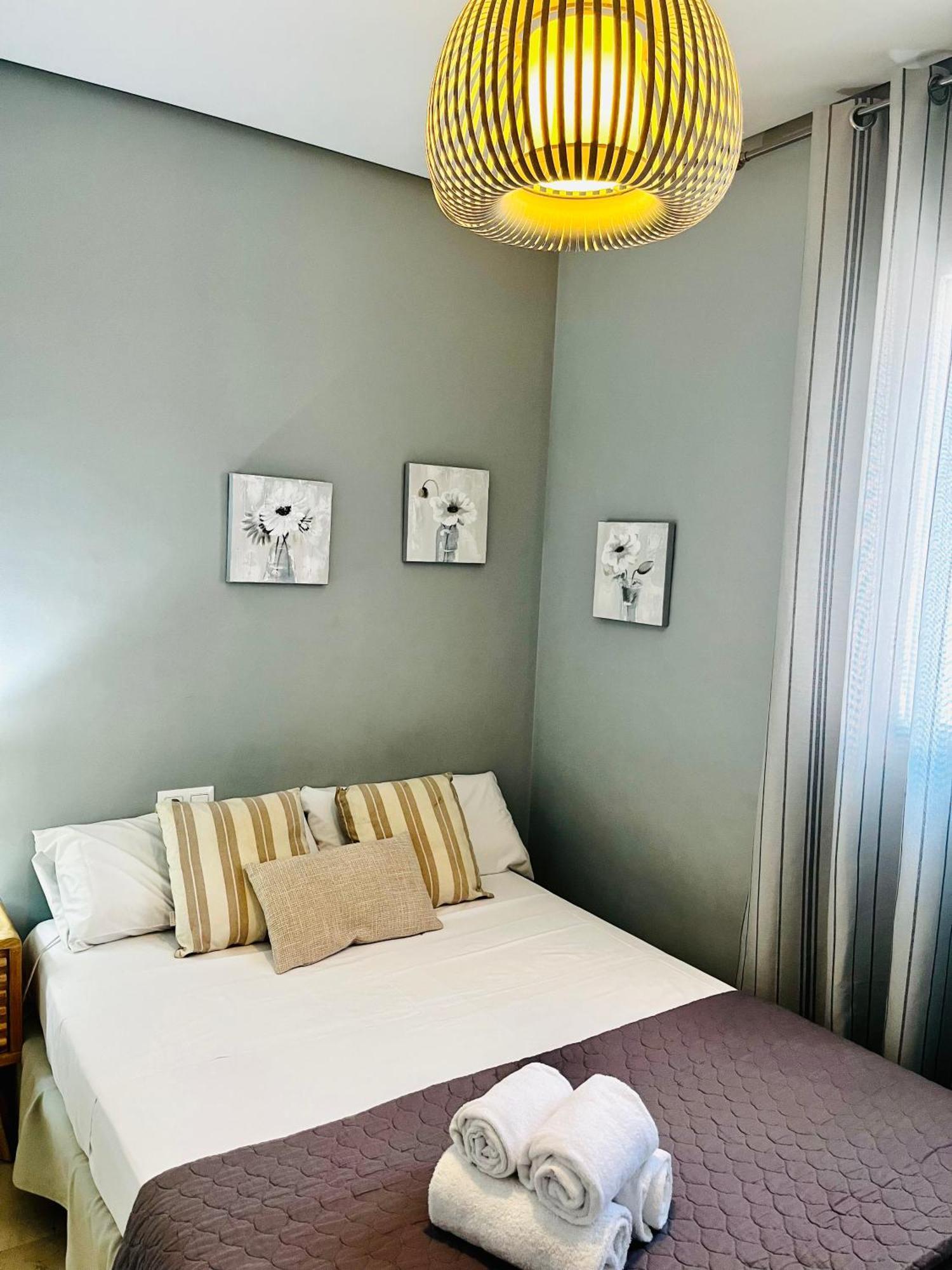 Travel Habitat Atico Calle Comedias Apartment Valencia Bagian luar foto