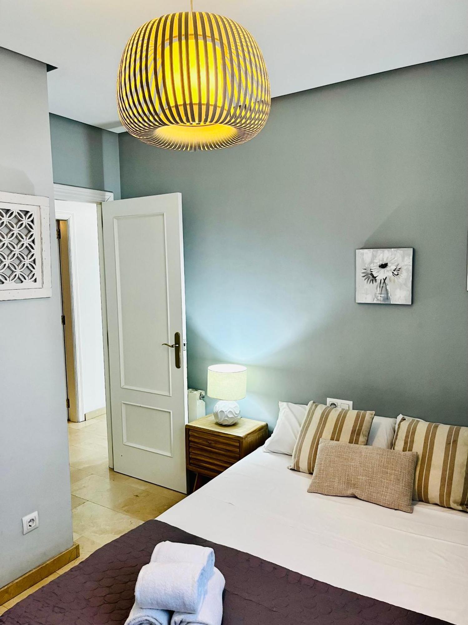 Travel Habitat Atico Calle Comedias Apartment Valencia Bagian luar foto